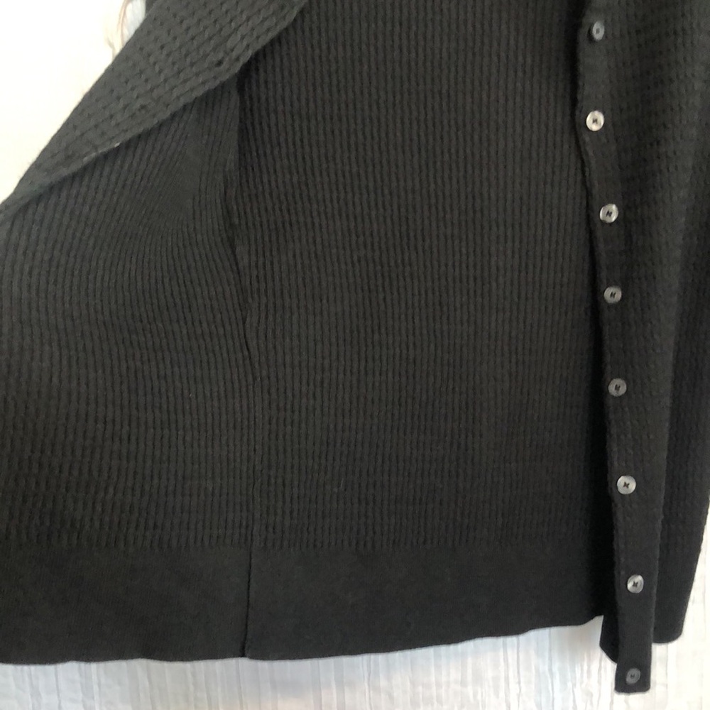 ISAAC MIZRAHI size M 2 black & white short sleeve button down sweater cardigans - Picture 4 of 10